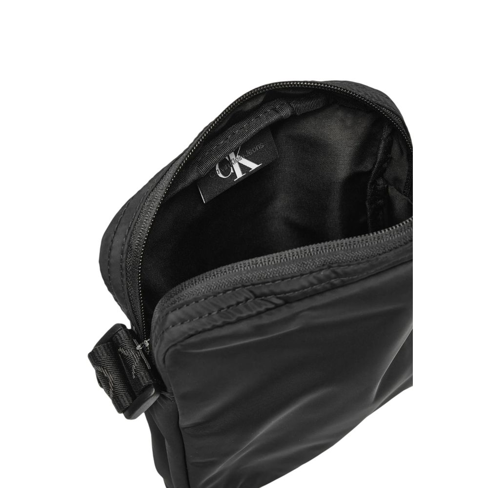 Bolso bandolera negro de poliéster reciclado