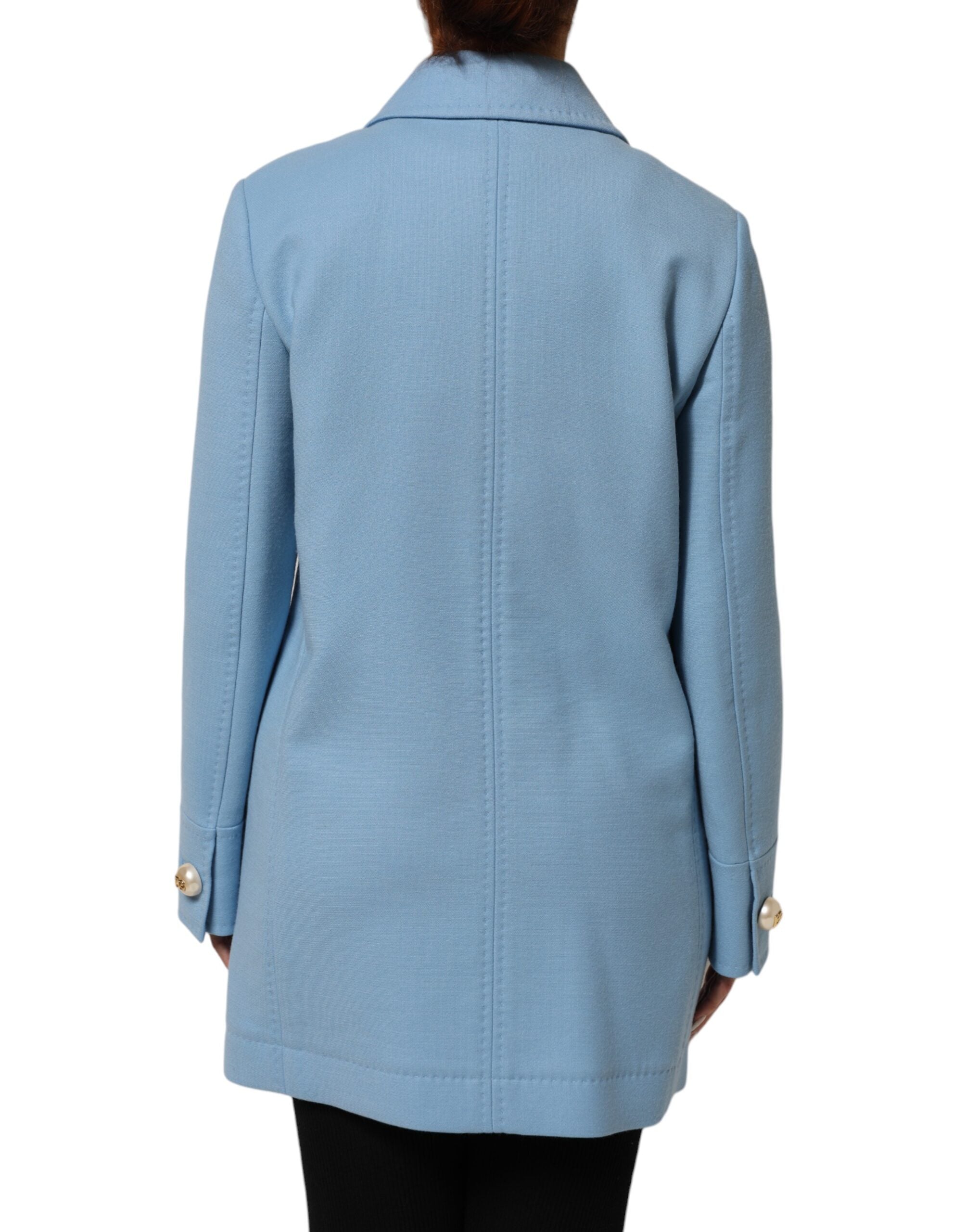 Chaqueta tipo gabardina azul abotonada