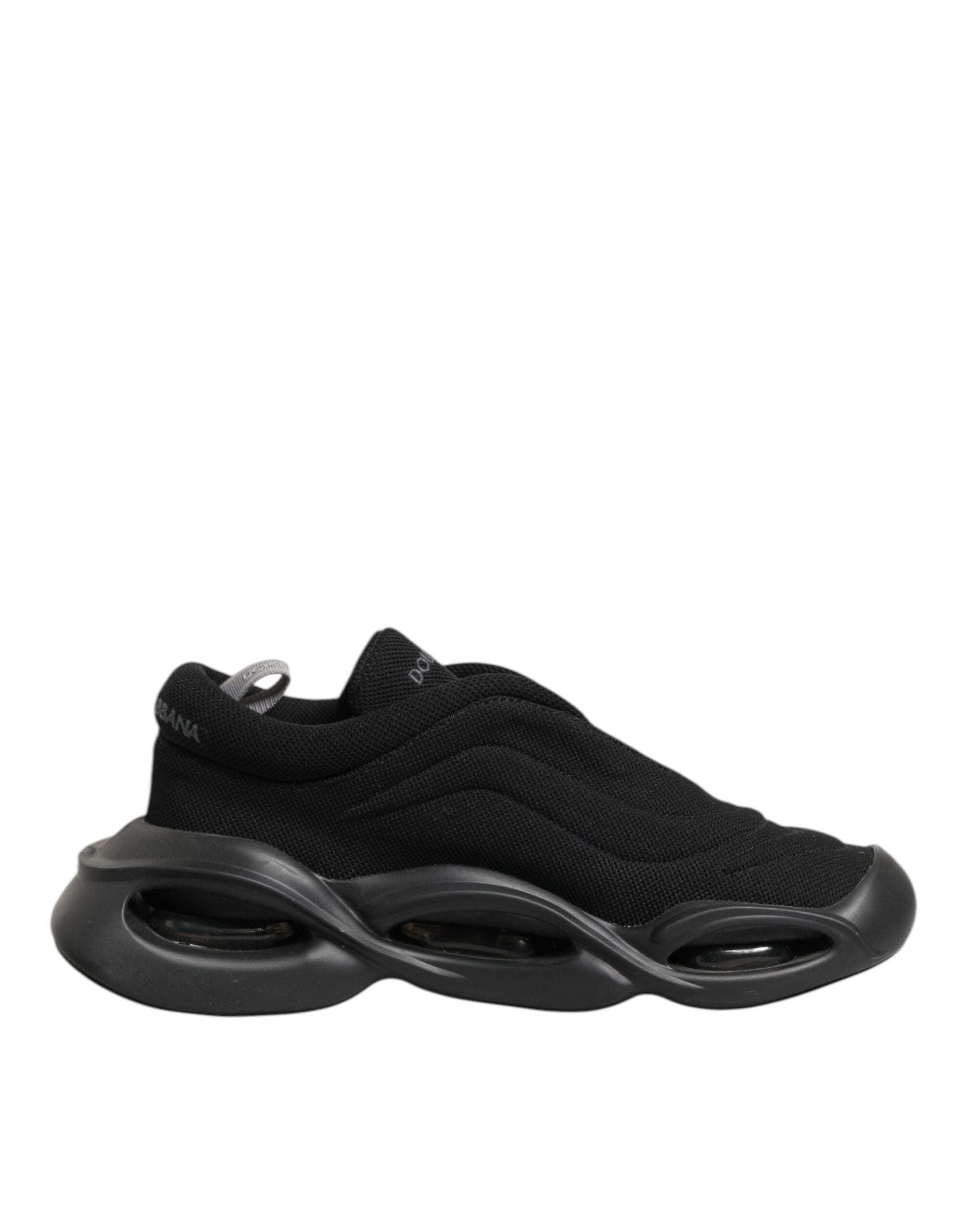 Black lace-up wave low top men sneaker shoes – front view