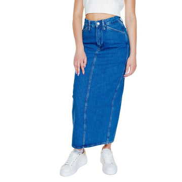Calvin Klein women’s azzurro pocket maxi denim skirt front view