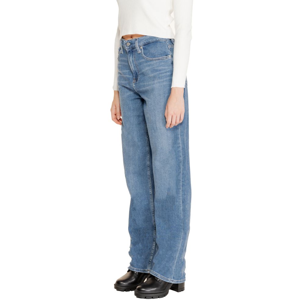 Calvin Klein women’s azzurro wide leg jeans back view