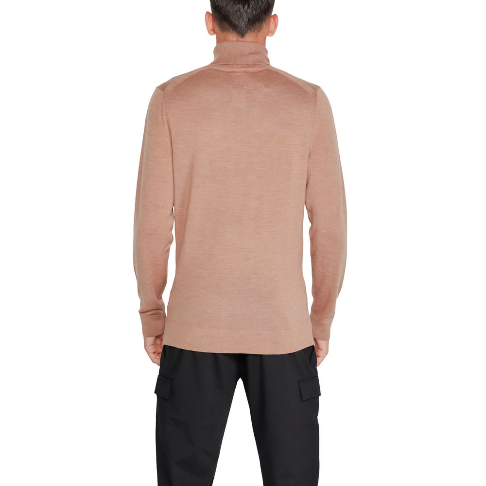 Calvin Klein men’s beige wool turtleneck sweater side view