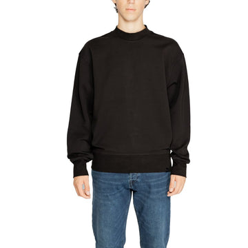 Calvin Klein men’s nero interlock crew sweatshirt front view