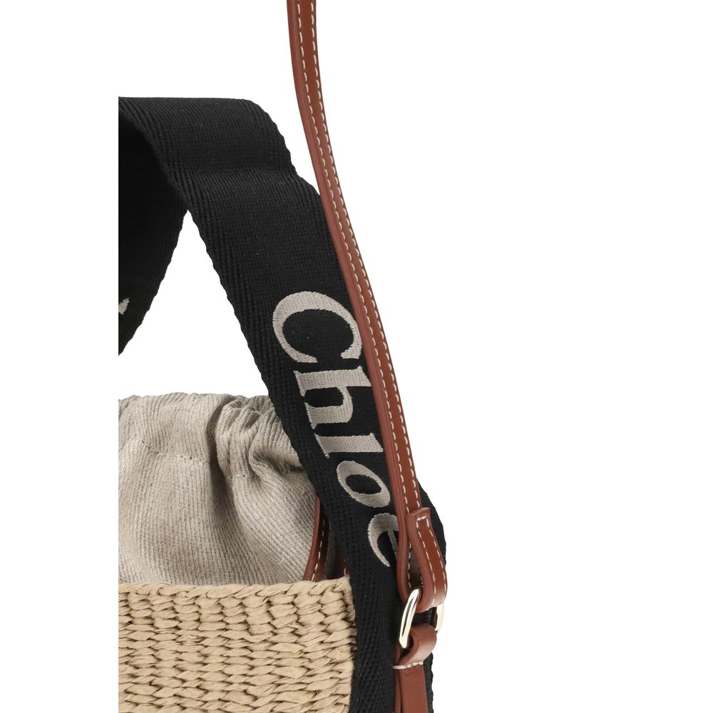 Detail of Chlo Woody mini bucket bag in beige and azul – premium sustainable handbag KILAUE
