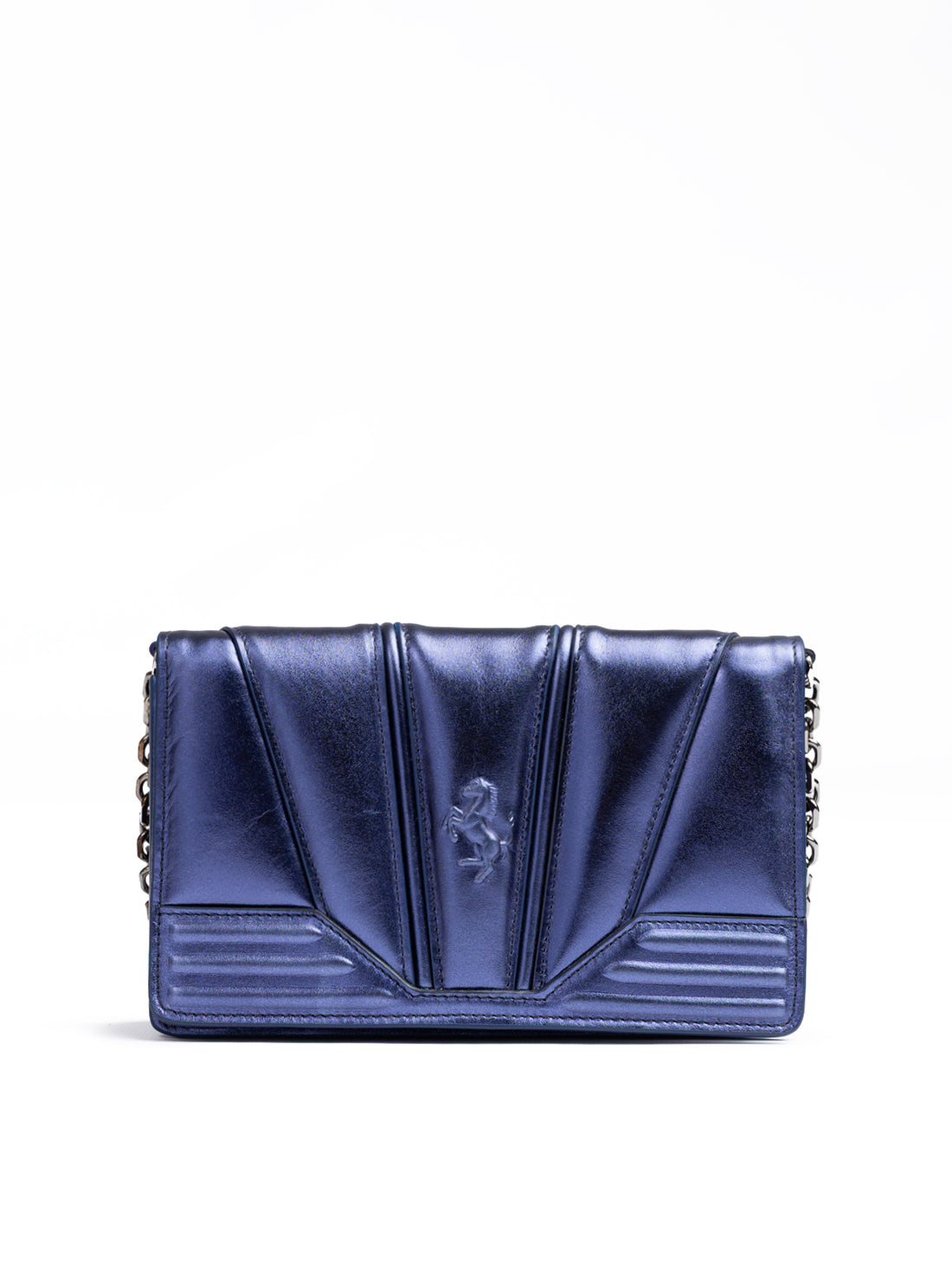 metal-blue-patent-leather-bag-with-chain-front