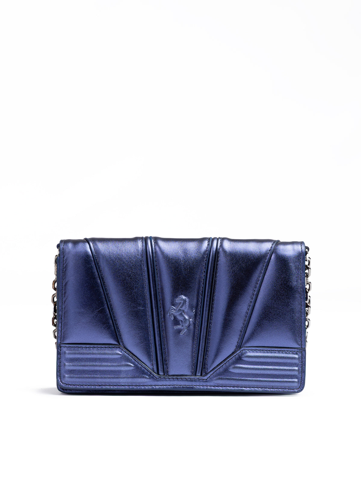 metal-blue-patent-leather-bag-with-chain-front